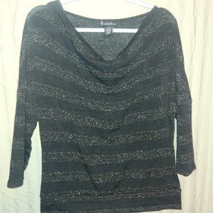 Contemporary Style Signature Studio.  (JC Penny) Size medium